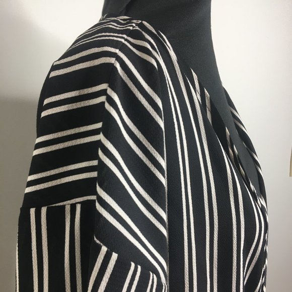 Lock & Key - Black and White Wrap Cardigan - M - Picture 5 of 9